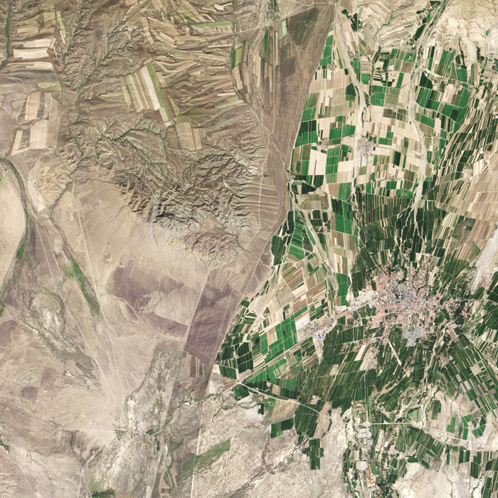 The border between northwestern China around the city of Qoqek and far eastern Kazakhstan near Lake Balqash.