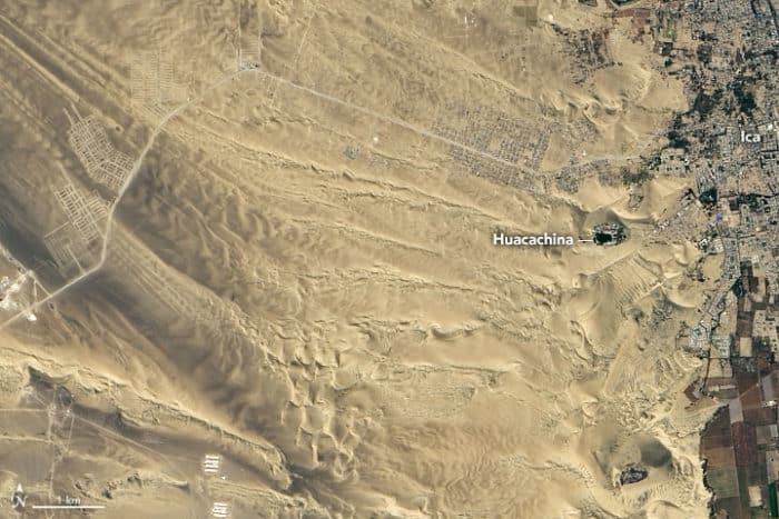 The natural oasis of Huacachina in Peru. Image: Landsat 8, NASA, public domain.