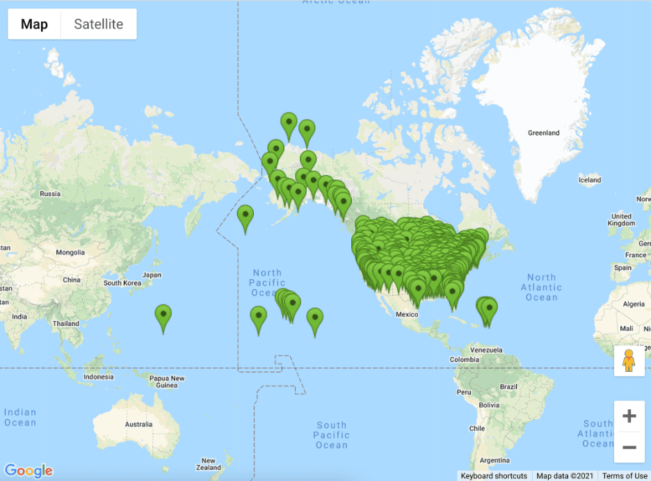 Screenshot showing Google Maps with US Airports mapped by green markers.