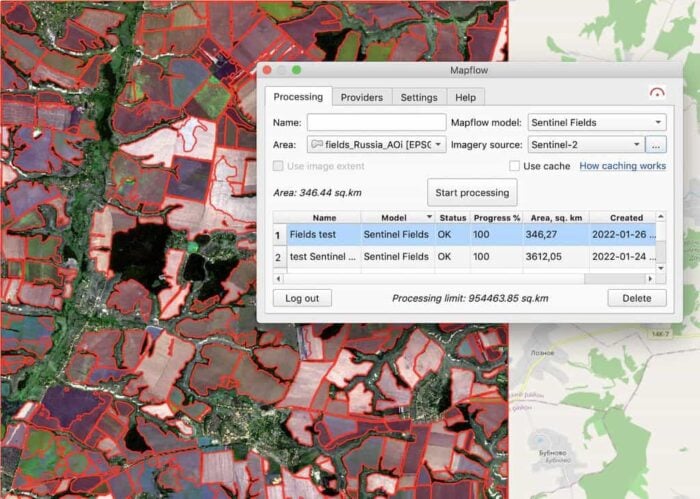 Screenshot showing the mask and crop option in the QGIS plugin Mapflow.