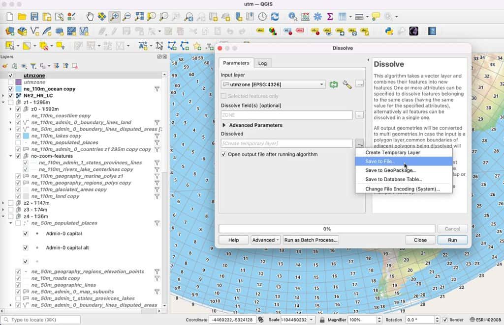 Screenshot showing the QGIS dissolve tool interface.